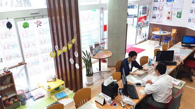 賃貸のエストJR茨木店-店内
